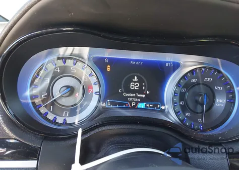 2019 Chrysler 300 300S z USA, uszkodzony, nr VIN 2C3CCABG2KH517193